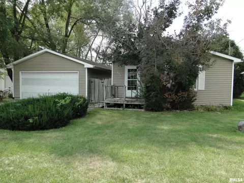 350 N Monmouth St, Good Hope, IL 61438