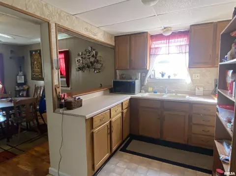 406 N Campbell St, Macomb, IL 61455 photo 11