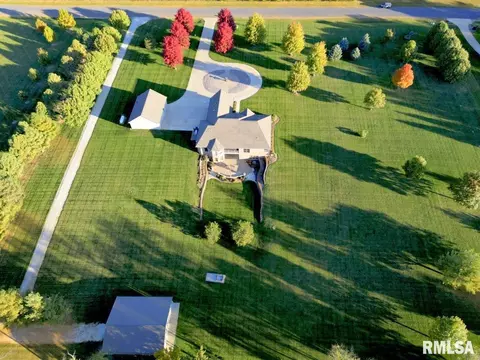 8612 W Willows Edge Ct, Edwards, IL 61528 photo 2