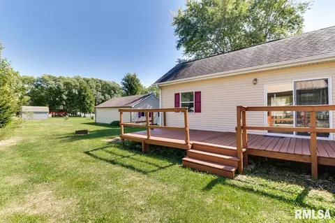 818 S Cedar St, Delavan, IL 61734 photo 35