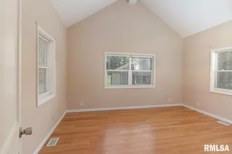 818 S Cedar St, Delavan, IL 61734 photo 15
