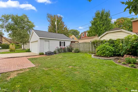 232 N Kickapoo Ter, Peoria, IL 61604 photo 8