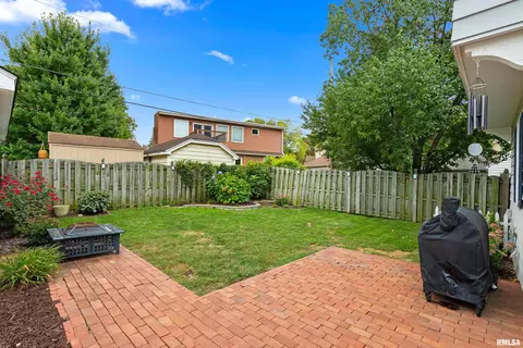 232 N Kickapoo Ter, Peoria, IL 61604 photo 7