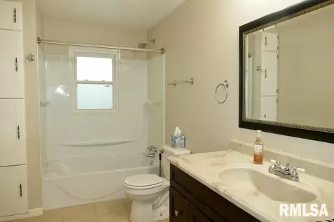 105 Elm St, Dunlap, IL 61525 photo 17