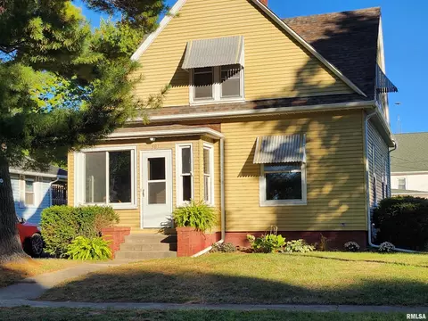381 W Maple St, Canton, IL 61520 photo 3