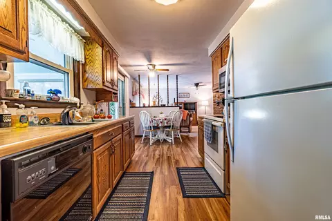 1120 W Progress St, Metamora, IL 61548 photo 7