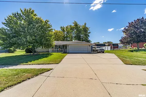 1120 W Progress St, Metamora, IL 61548 photo 1