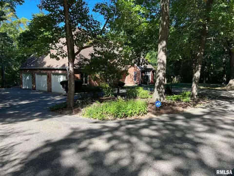 6 Roth Ct, Metamora, IL 61548 photo 4