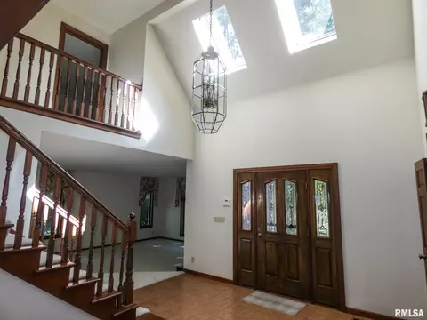 6 Roth Ct, Metamora, IL 61548 photo 8