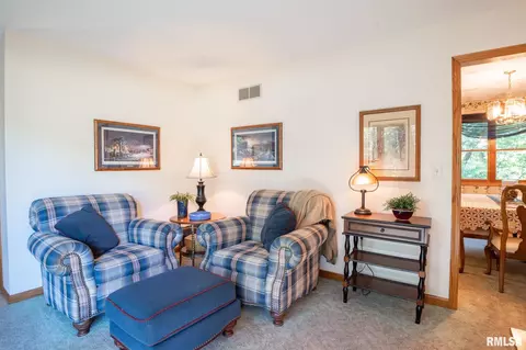 480 Oak Point Rd, Metamora, IL 61548 photo 17