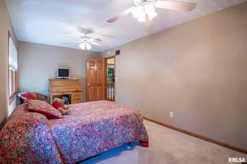 480 Oak Point Rd, Metamora, IL 61548 photo 36