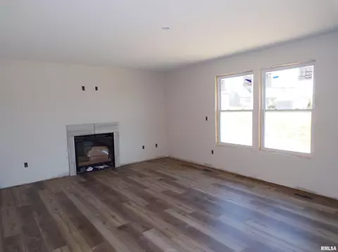 302 Elgin Ct, Washington, IL 61571 photo 15