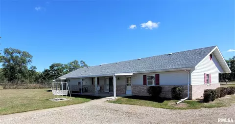 29870 E Manito Rd, Manito, IL 61546 photo 6