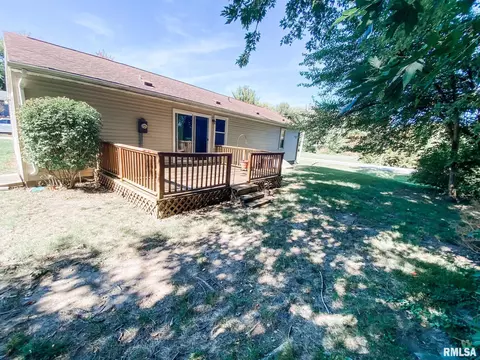 405 Summers Dr, Macomb, IL 61455 photo 3