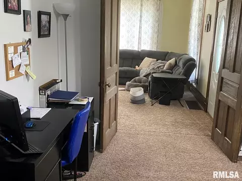 233 S White St, Macomb, IL 61455 photo 10