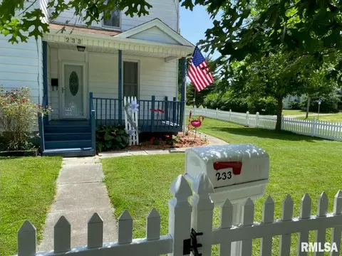 233 S White St, Macomb, IL 61455 photo 24