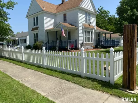 233 S White St, Macomb, IL 61455 photo 1