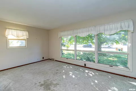 717 E Madison St, Metamora, IL 61548 photo 7