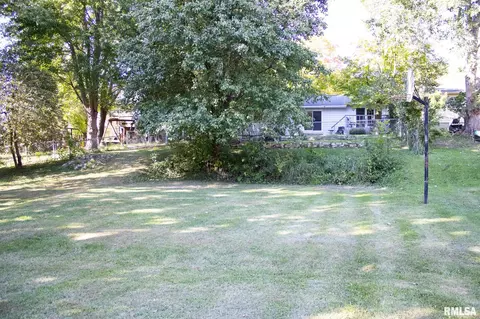402 W Hill St, Eureka, IL 61530 photo 9