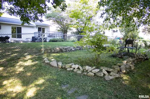 402 W Hill St, Eureka, IL 61530 photo 11