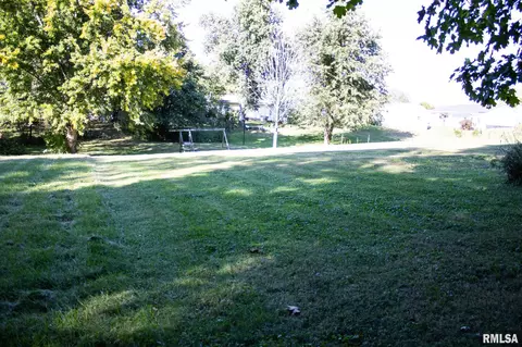 402 W Hill St, Eureka, IL 61530 photo 7