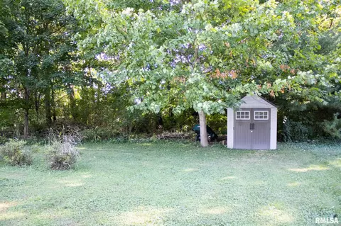 402 W Hill St, Eureka, IL 61530 photo 5