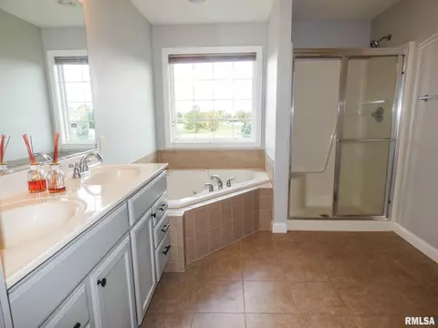 11118 N Crestpointe Ln, Dunlap, IL 61525 photo 16