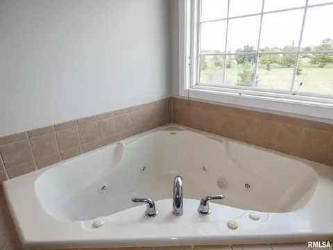 11118 N Crestpointe Ln, Dunlap, IL 61525 photo 17