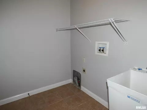 11118 N Crestpointe Ln, Dunlap, IL 61525 photo 13