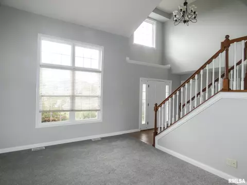 11118 N Crestpointe Ln, Dunlap, IL 61525 photo 3