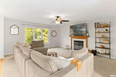 125 W Copperfield Dr, Dunlap, IL 61525 photo 11