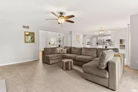 125 W Copperfield Dr, Dunlap, IL 61525 photo 14