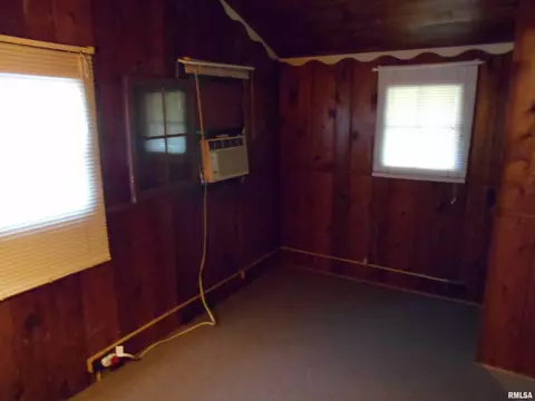 13 Hickory Grv, Macomb, IL 61455 photo 3