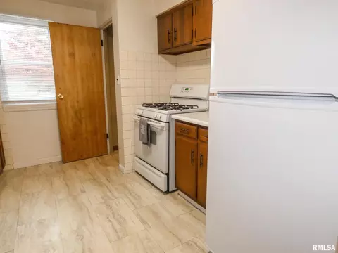 626 S Kickapoo Ln, Peoria, IL 61604 photo 10