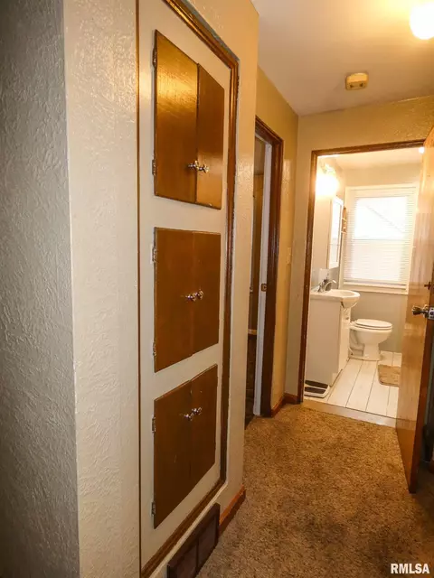 626 S Kickapoo Ln, Peoria, IL 61604 photo 14