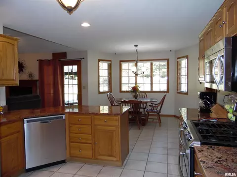7911 W Bridlebrook Dr, Mapleton, IL 61547 photo 5