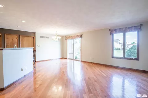 1101 E Tyler St, Morton, IL 61550 photo 18