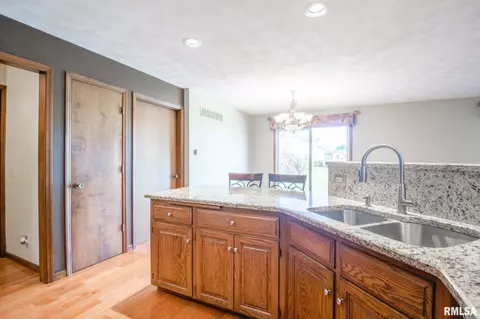 1101 E Tyler St, Morton, IL 61550 photo 11