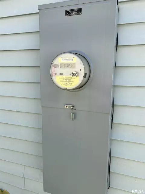 1176 Sunview Ter, Canton, IL 61520 photo 17