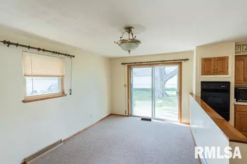 721 S Kickapoo Ln, Peoria, IL 61604 photo 8