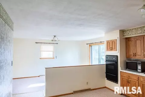 721 S Kickapoo Ln, Peoria, IL 61604 photo 12
