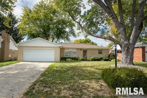721 S Kickapoo Ln, Peoria, IL 61604 photo 1