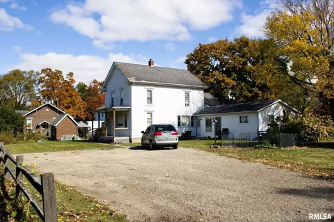 305 Leo St, Eureka, IL 61530 photo 9