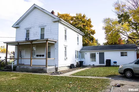 305 Leo St, Eureka, IL 61530 photo 2