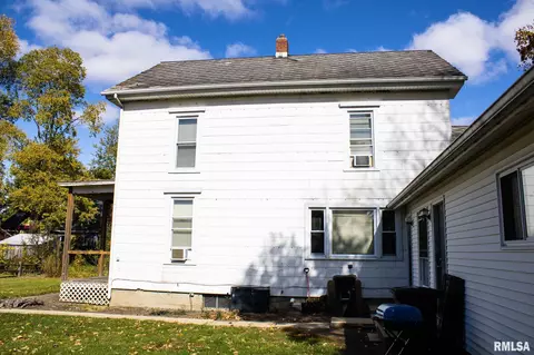 305 Leo St, Eureka, IL 61530 photo 6