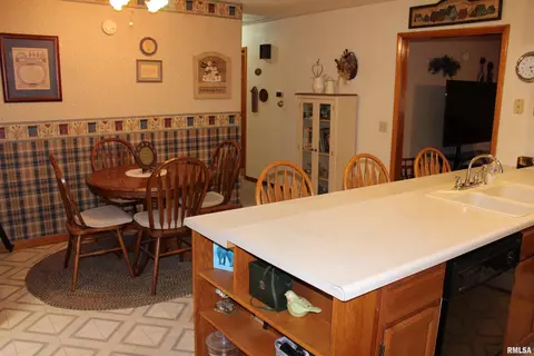 505 Circle Ln, Cuba, IL 61427 photo 11