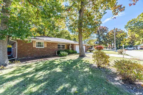 308 Beverly Ave, Morton, IL 61550 photo 2