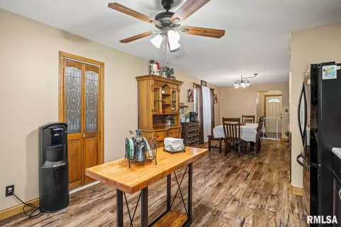 209 W Tower St, Eureka, IL 61530 photo 8