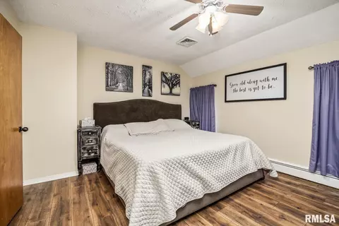 209 W Tower St, Eureka, IL 61530 photo 15