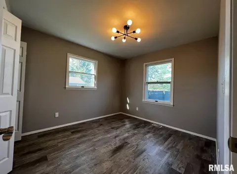 1112 E Wheeler St, Macomb, IL 61455 photo 12